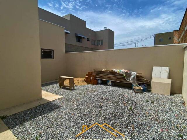 #6 - Casa para Venda em Pouso Alegre - MG
