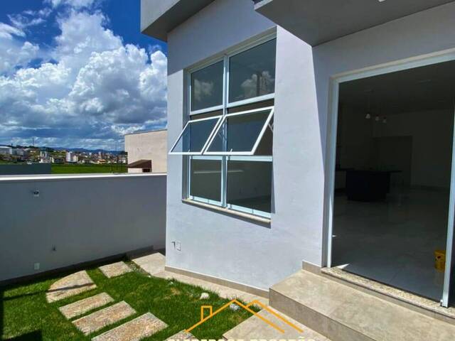 #60 - Casa para Venda em Pouso Alegre - MG
