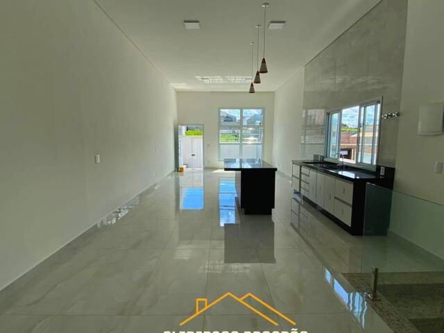 #60 - Casa para Venda em Pouso Alegre - MG